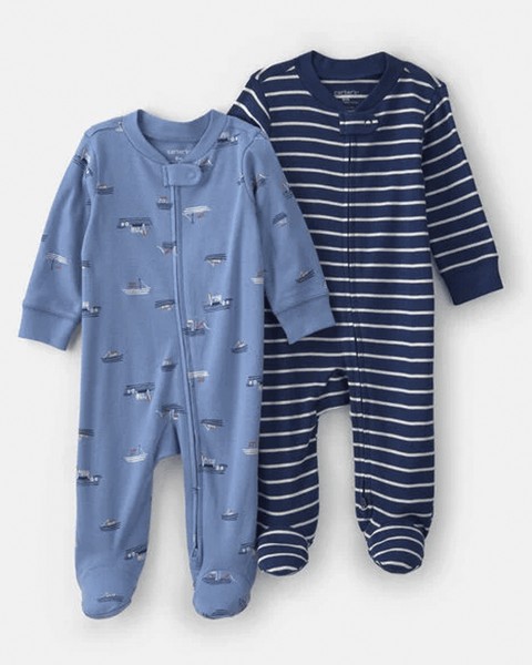 Pack de 2 pijamas de bebé Carter's de algodón: uno azul con barcos, otro azul marino a rayas.