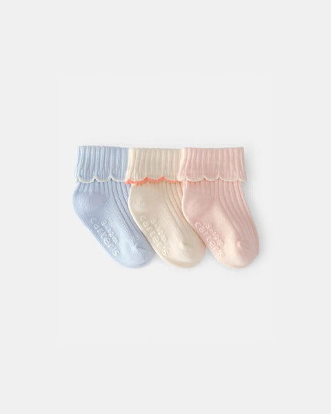 Set 3 calcetines Carter's de bebé niña: azul, crema y rosa, con borde festoneado y antideslizante.