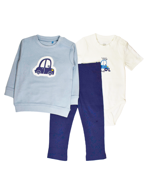 Conjunto Kinder 3 piezas: body manga corta, pantalón y  sueter con diseño carros de algodón color celeste para niño