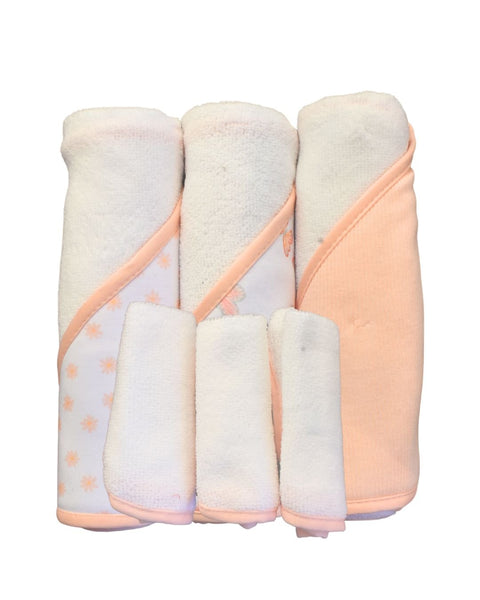 Set de baño Chick Pea 6 piezas para niña: 3 toallas con capucha y 3 paños en blanco y durazno.