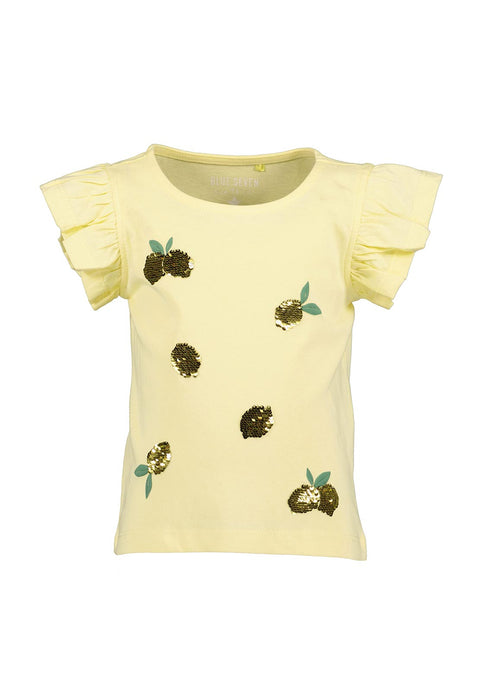 Blusa de niña amarilla con frutitas de lentejuelas brillantes y vuelos encantadores en las mangas