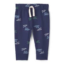 Pantalón Carter's azul marino con patrón de aviones blancos y azules, y cordón decorativo en la