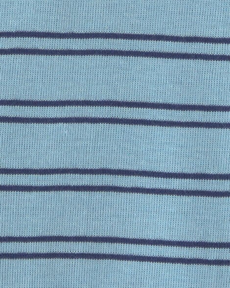Tela detallada de bodysuit Carter's a rayas horizontales celestes y azules oscuras.