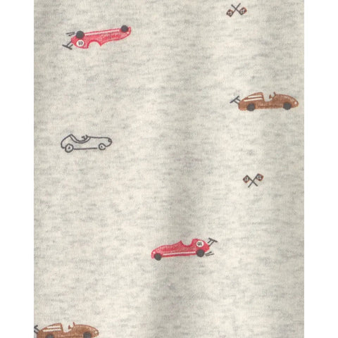 Primer plano de body o pantalón gris jaspeado con estampado de pequeños carros de carreras y