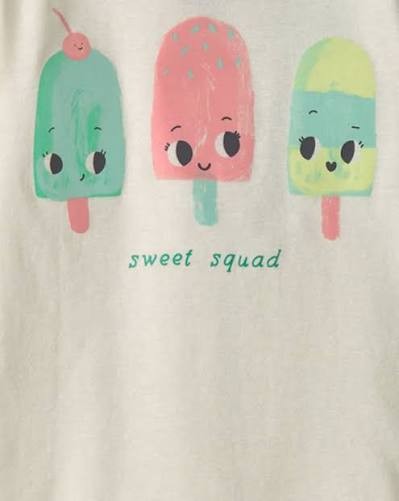 Camiseta de pijama Carter's color crema con ilustración de tres paletas de helado y 'sweet squad'.