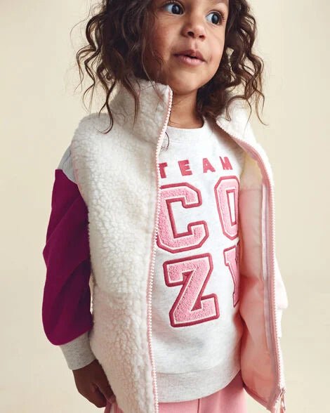 Chaleco sherpa Marfil Carter's - Kinder Guatemala - Para abrigarme
