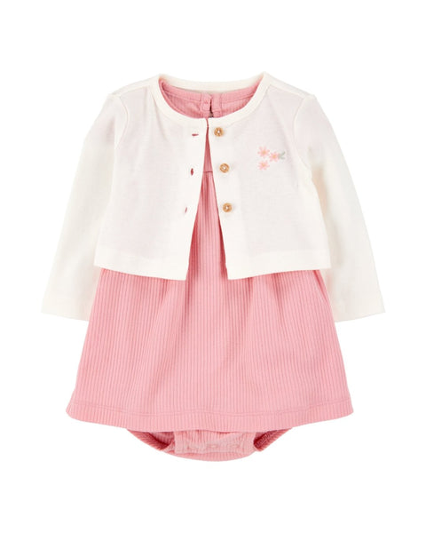 Conjunto Carter's para niña: cardigan blanco bordado y vestido rosado acanalado con body, estilo casual.