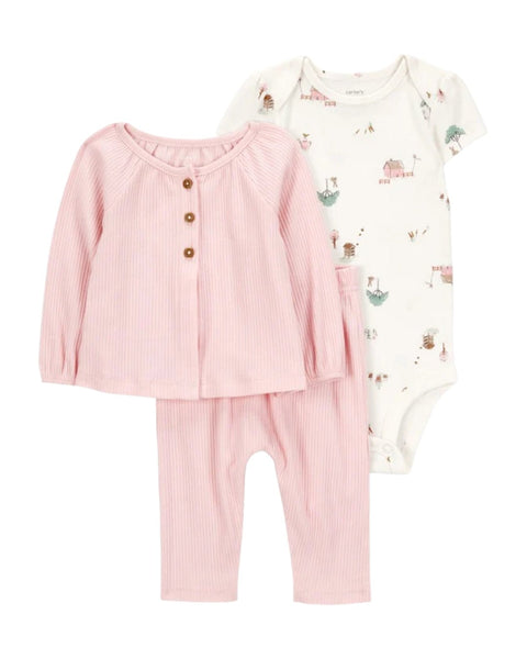 Conjunto Carters 3 piezas para niña: body blanco con diseño de granero, cardigan y pantalón rosado.