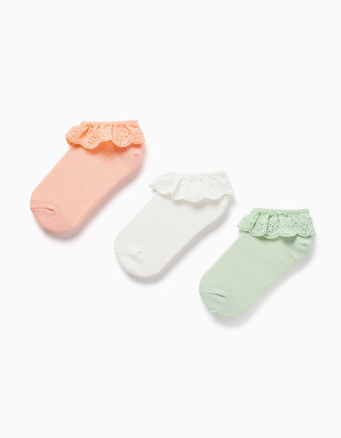 Set de 3 calcetas tobilleras Zippy en tonos pastel con delicado encaje calado para bebé.