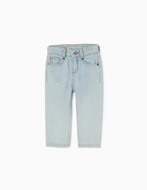 Pantalón denim celeste Zippy para niño, vista frontal con bolsillos y botón.