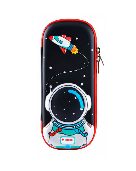 Portalápices Wolfy negro con diseño de astronauta y cohete. Ideal para útiles escolares en Guatemala.