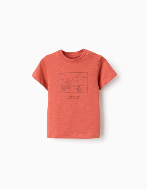 Playera de bebé niño Zippy naranja con estampado de desierto, cactus y sol. Ropa infantil suave.