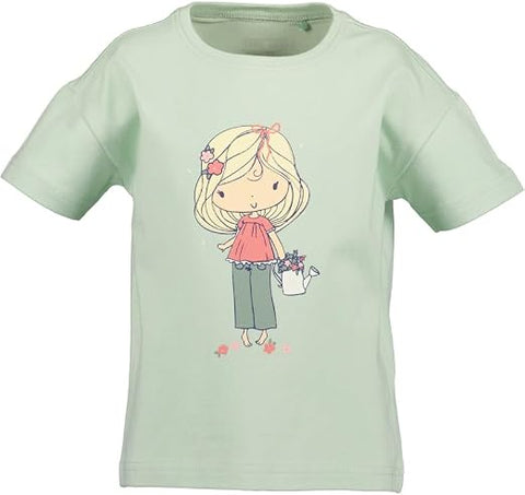 Playera de niña Blue Seven verde menta con estampado de niña jardinera con flores y regadera.