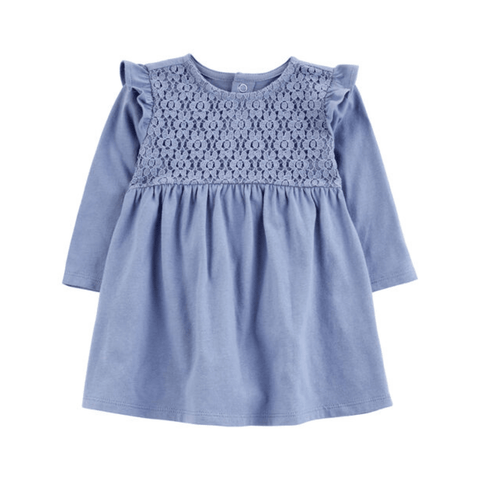 Vestido Carters de manga larga azul para bebé niña con encaje en el pecho y volantes en los hombros.