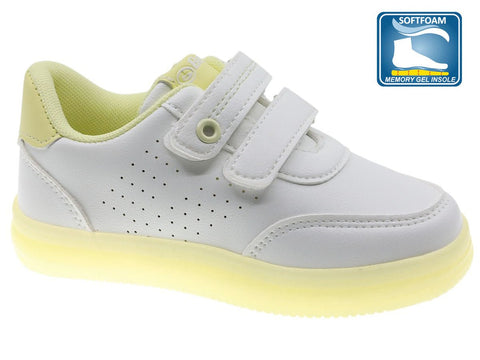Zapatos casuales Beppi blancos con suela luminosa y velcros. Plantilla de gel suave Softfoam.