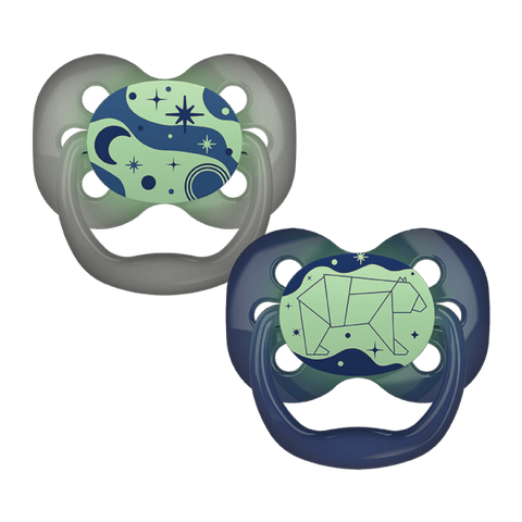 Set 2 Chupones Dr. Brown's Advantage Glow in the Dark Nivel 1, diseño celeste nocturno con oso y estrellas.