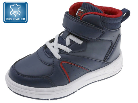 Bota Beppi, en piel sintética. Sistema de sujeción con velcro y elástico para calzar y ajustar fácilmente, suela de goma y antideslizante.