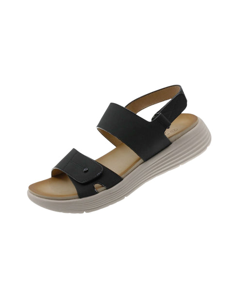 Caja de zapatos tipo sandalias Beppi, color negro para dama.