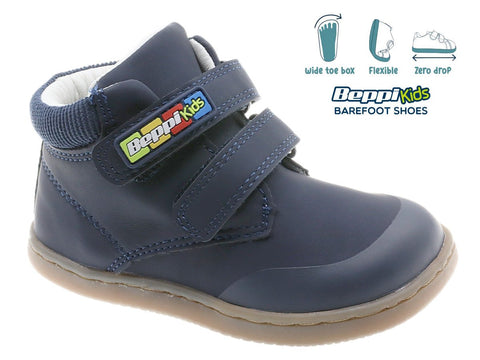 Bota Beppi, BAREFOOT, ligera, flexible. Diseñada para favorecer el movimiento natural del pie. De piel sintética. Cierre con velcro para calzarse y ajustarse fácilmente. Plantilla extraíble. Suela de goma, antideslizante, sin desnivel, puntera ancha, que - Kinder Guatemala - Botas