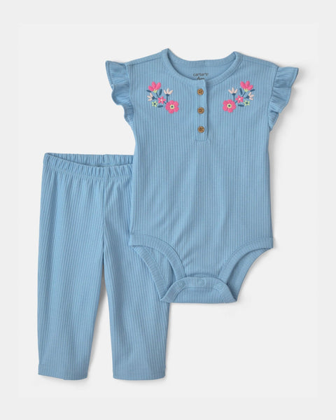 Conjunto de bebé niña Carter's acanalado celeste con body bordado y pantalón