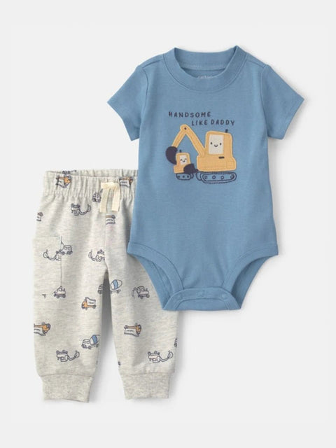 Conjunto Carter's para bebé, bodysuit azul con excavadora y pantalón gris estampado de construcción.
