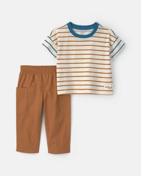 Conjunto Carter's de bebé con camiseta de rayas marrones y pantalón café, cómodo y moderno.