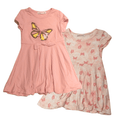 Young Hearts Set de 2 vestidos estampados y accesorio cabello rosado niña - Kinder Guatemala - 